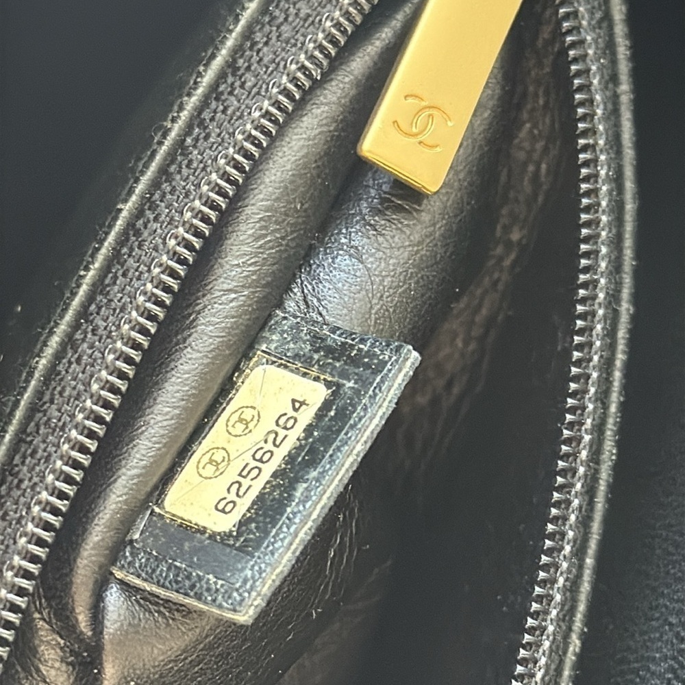 CHANEL tote bag - Picture 5 of 10